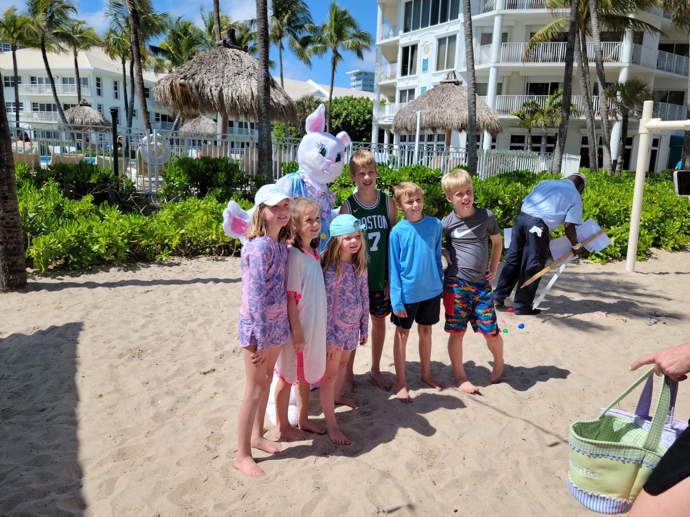 lago mar easter 2022 annual egg hunt easter bunny with kids