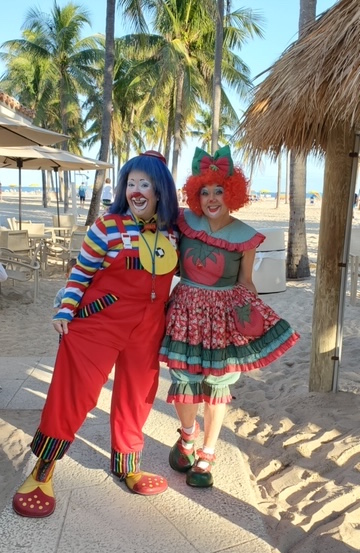 clowns on the beach