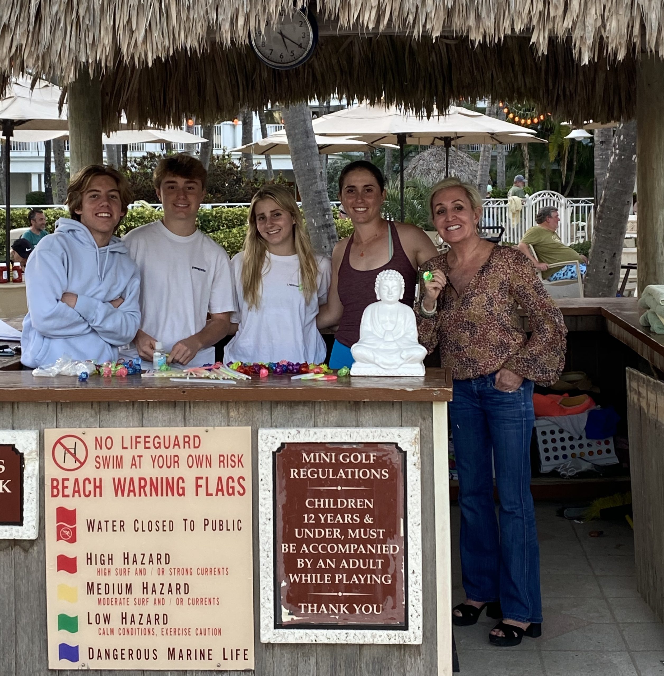 banks family fourth generation lago mar owners at towel hut glow jewelry